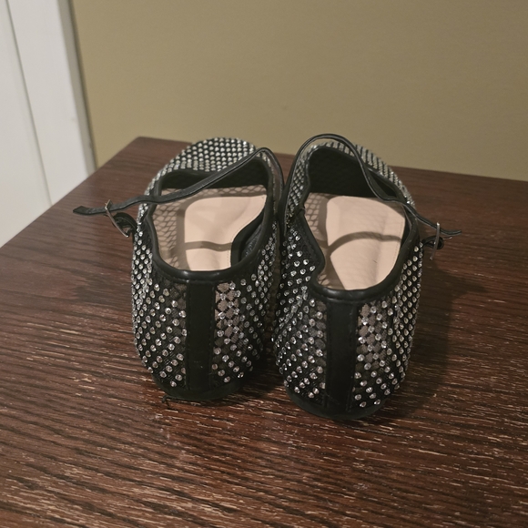 Cushionaire Black and Silver Women's Flats - Picture 3 of 3